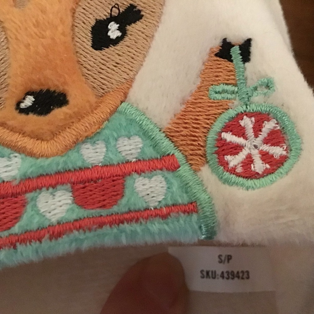 *NWOT* 🎄Embroidered Reindeer Slippers - Picture 3 of 4